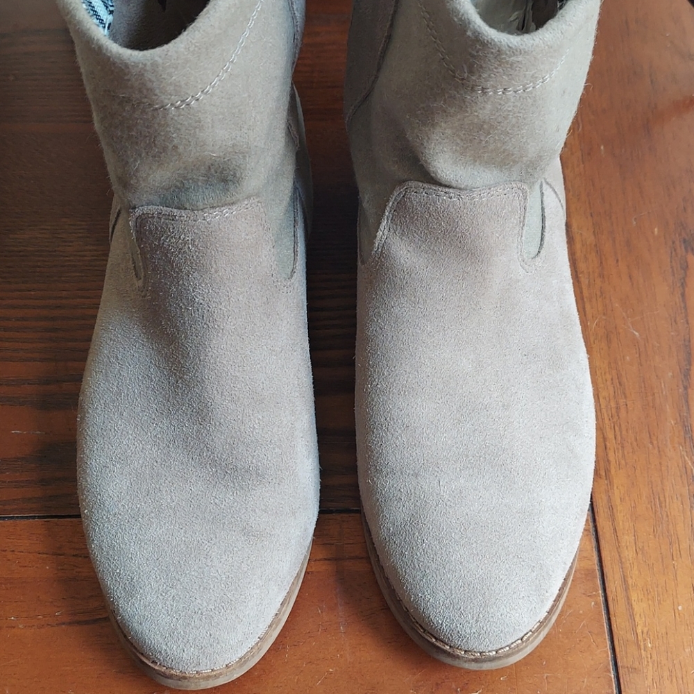 TOMS - Picture 16 of 16